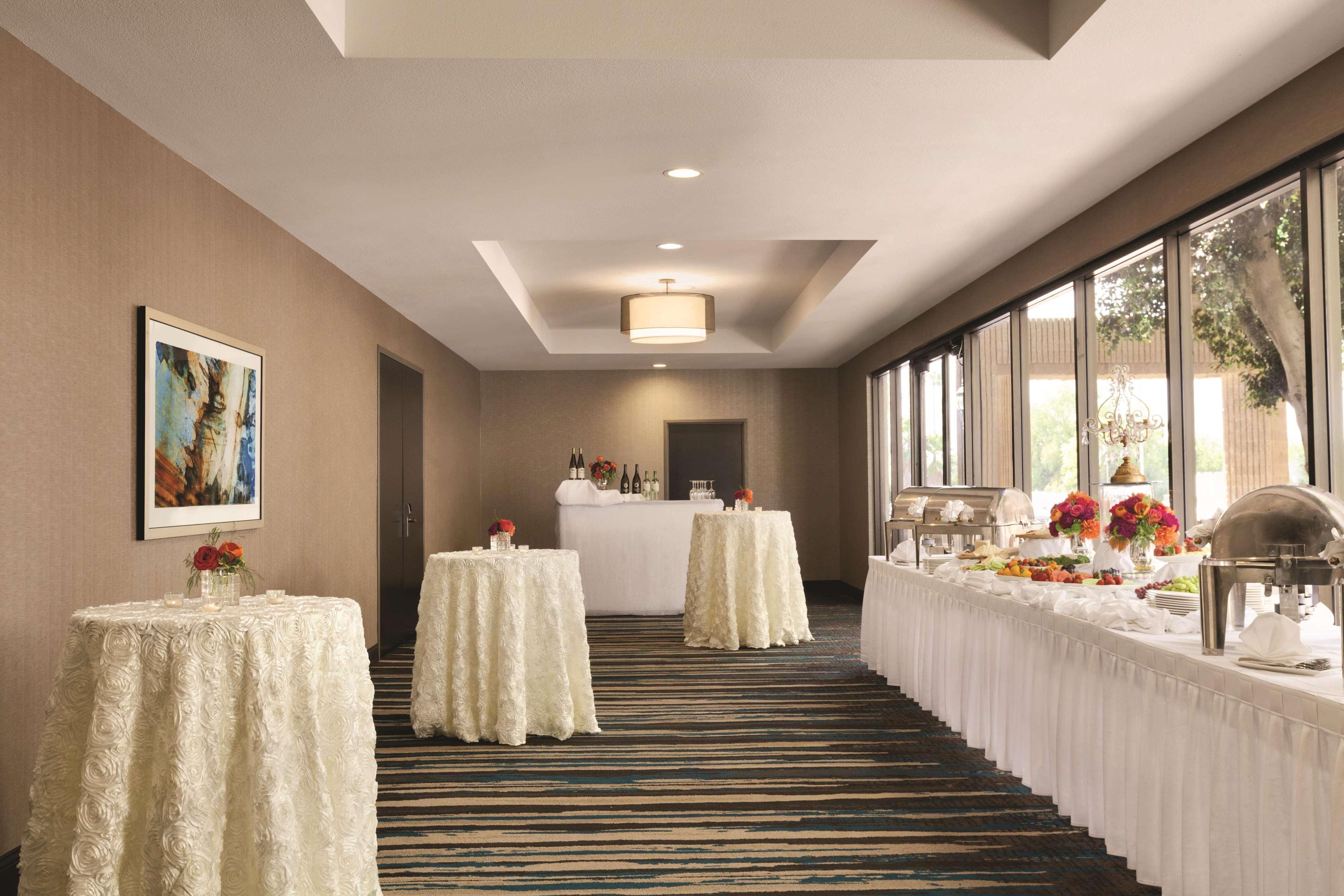 فندق Doubletree By Hilton سان برناردينو المظهر الخارجي الصورة