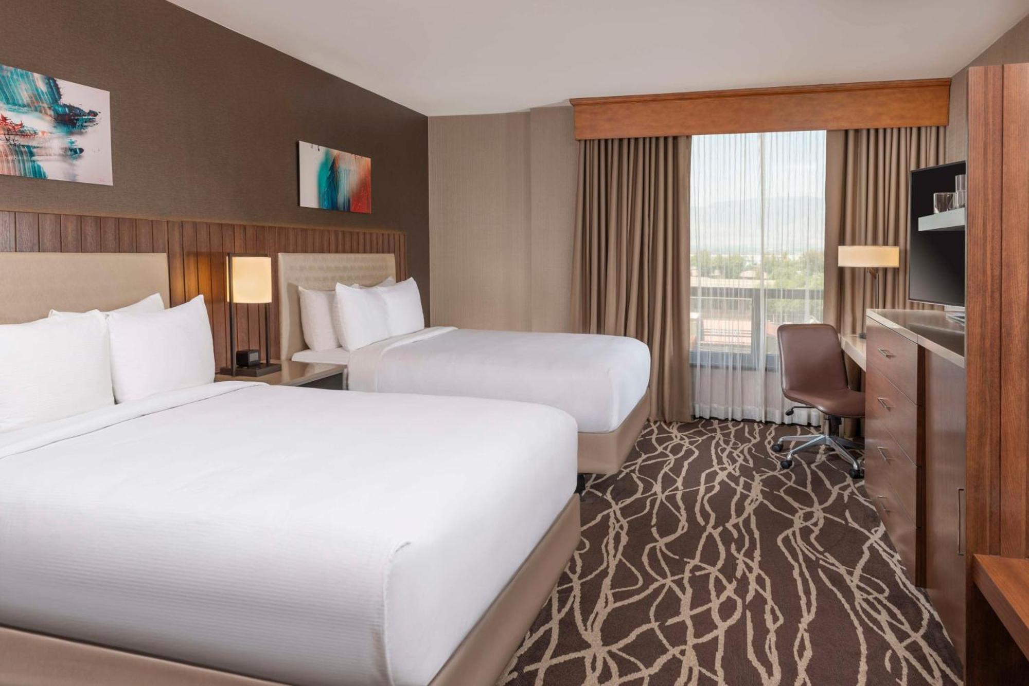 فندق Doubletree By Hilton سان برناردينو المظهر الخارجي الصورة